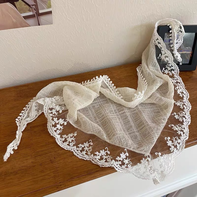 Women Accessories Photos - Modna Koronkowa Trójkątna Chustka na Głowę