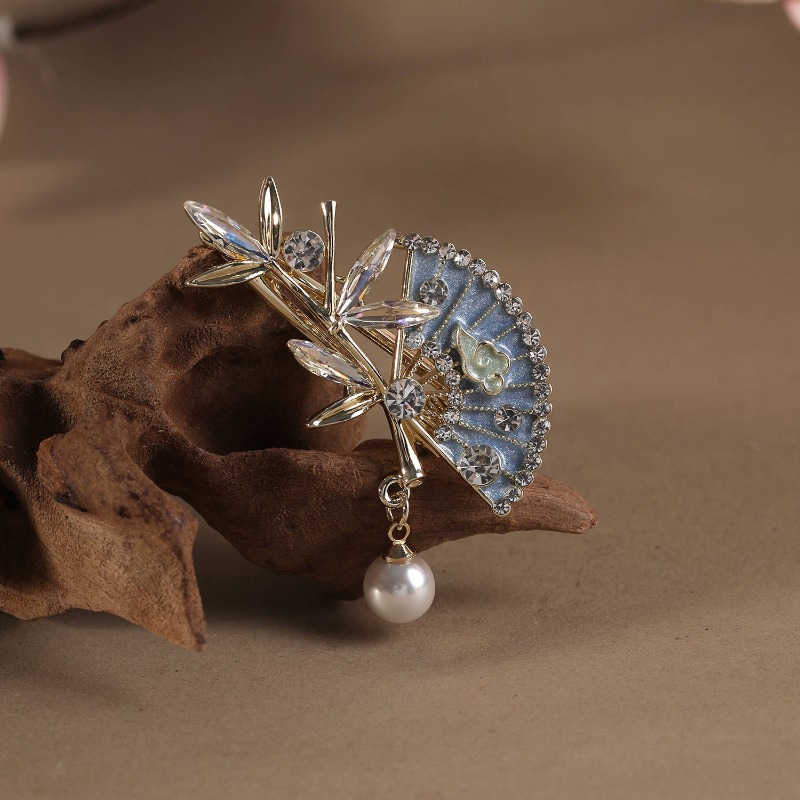 Women'S Affordable Accessories - Elegancka spinka do włosów w stylu