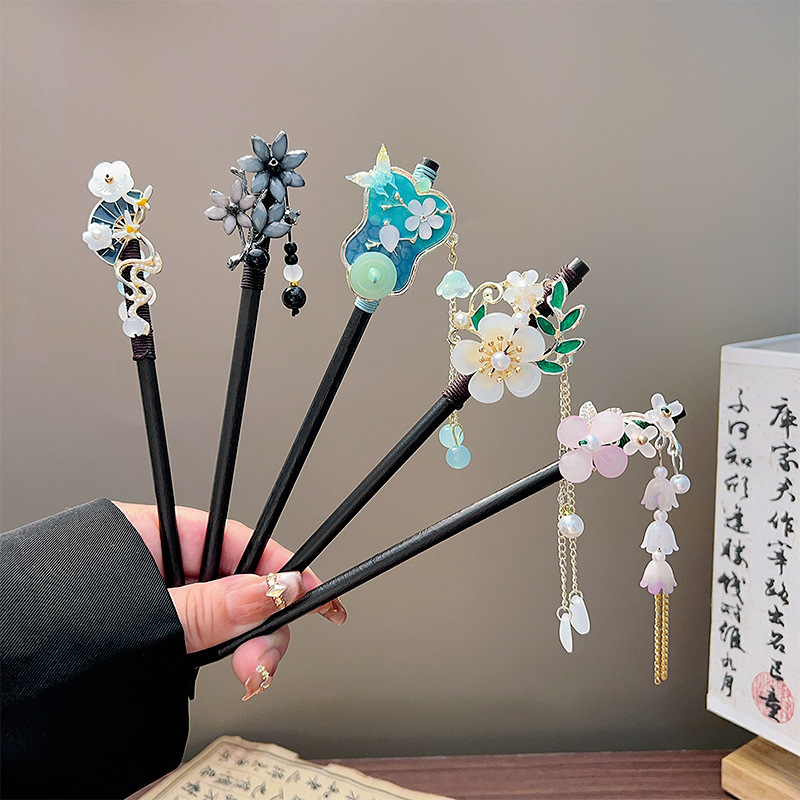 Klasyczna szpilka do włosów z  – Pearl Hair Pin recenzja i cena